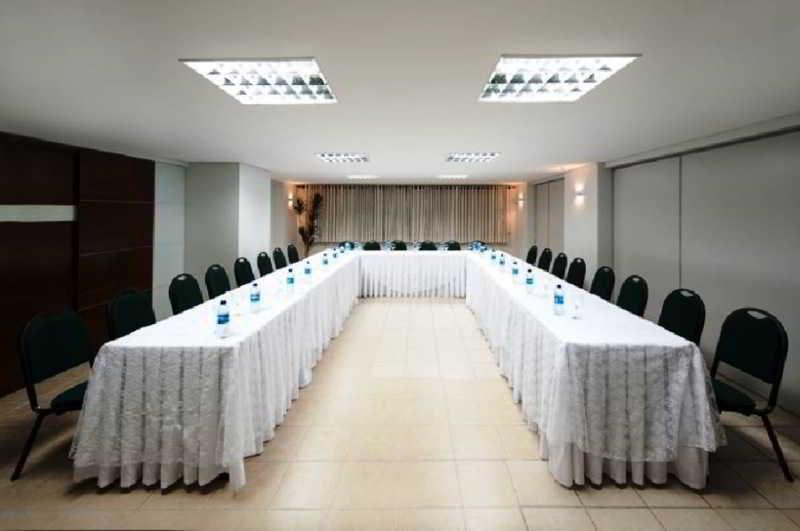 Hotel Iracema Travel