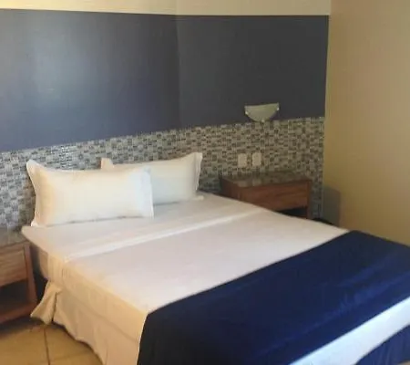 Iracema Travel 3*